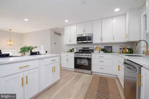 Kitchen - 405 Gilmor Rd, Joppa, MD 21085 photo 4 of 4
