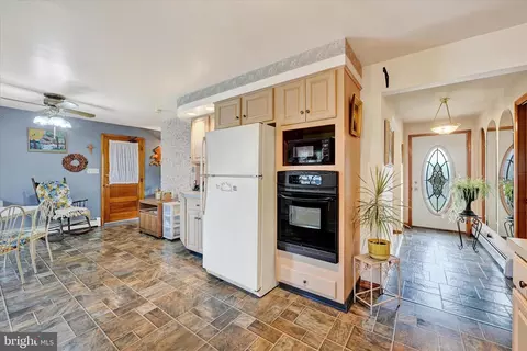 Entry Way - 700 Remington Rd, Fallston, MD 21047 photo 2 of 3
