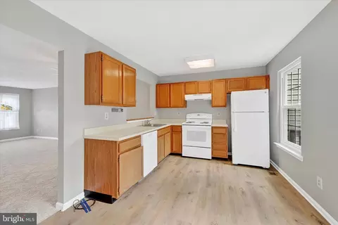 Kitchen - 1513 Saint Christopher Ct, Edgewood, MD 21040 photo 2 of 3