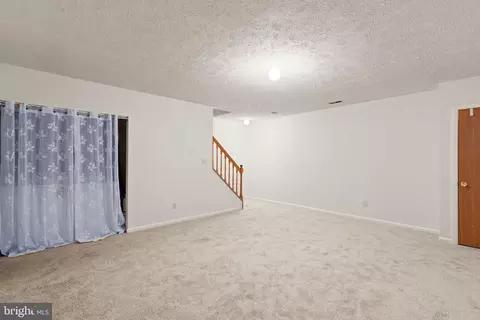 Living - 821 Clover Leaf Court Ct, Edgewood, MD 21040 photo 5 of 5