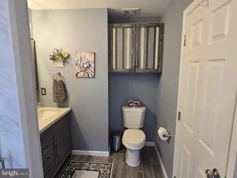 Bath - 3305 Berlin Ct, Abingdon, MD 21009 photo 2 of 8