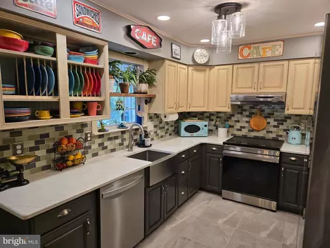 Kitchen - 3305 Berlin Ct, Abingdon, MD 21009 photo 3 of 4