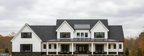 2517 Port Ln, Fallston, MD 21047