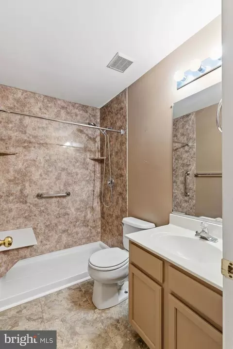 Bath - 395 Enfield Rd, Joppa, MD 21085 photo 4 of 5