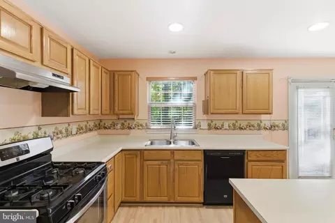 Kitchen - 395 Enfield Rd, Joppa, MD 21085 photo 4 of 4