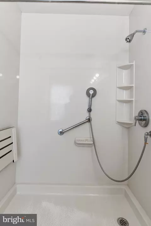 Bath - 395 Enfield Rd, Joppa, MD 21085 photo 2 of 5