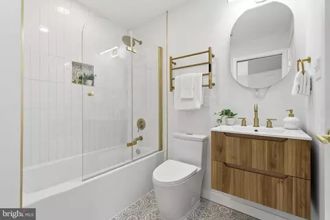 Bath - 120 Haverhill Rd, Joppa, MD 21085 photo 1 of 2