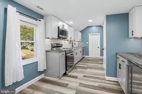 Entry Way - 2405 Jerusalem Rd, Joppa, MD 21085 photo 1 of 6