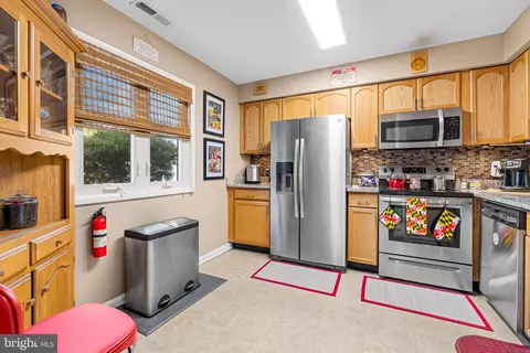 10 Neptune Dr, Joppa, MD 21085 photo 7