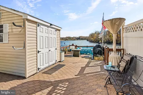 10 Neptune Dr, Joppa, MD 21085