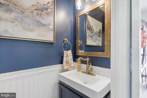 Entry Way - 200 Chell Rd, Joppa, MD 21085 photo 4 of 5