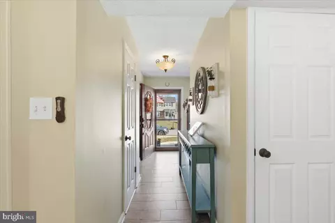 Entry Way - 200 Chell Rd, Joppa, MD 21085 photo 3 of 5