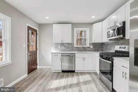 2922 Charles St, Fallston, MD 21047 photo 9