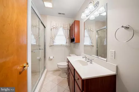 Entry Way - 2114 Oaklyn Dr, Fallston, MD 21047 photo 1 of 2