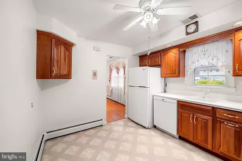 Kitchen - 2114 Oaklyn Dr, Fallston, MD 21047 photo 4 of 4