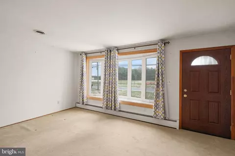 Living - 2208 Carrs Mill Rd, Fallston, MD 21047 photo 2 of 6