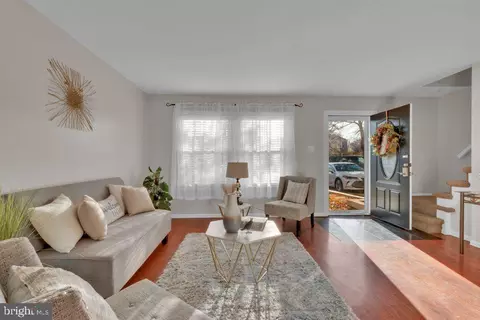Entry Way - 717 Shore Dr, Joppa, MD 21085 photo 9 of 11