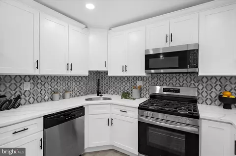 Kitchen - 222 Doncaster Rd, Joppa, MD 21085 photo 3 of 3