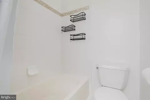 Bath - 130 Fallston Meadow Ct, Fallston, MD 21047 photo 7 of 8