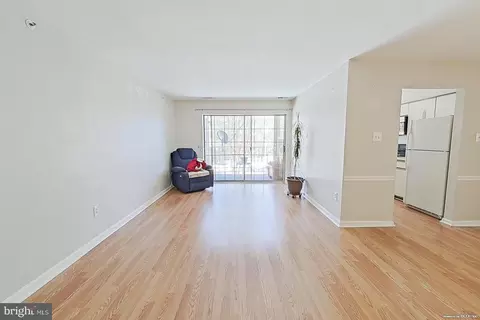 Living - 201 Windmille Pointe Ct #2C, Abingdon, MD 21009 photo 2 of 3