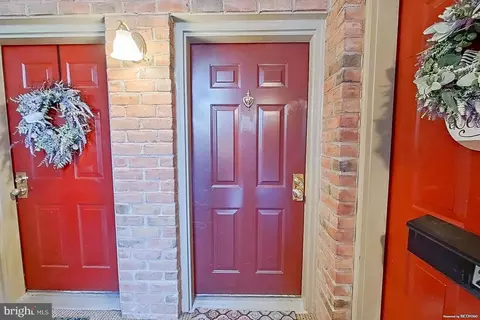Entry Way - 201 Windmille Pointe Ct #2C, Abingdon, MD 21009 photo 2 of 3