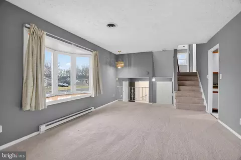 Living - 704 Ferguson Rd, Joppa, MD 21085 photo 2 of 3