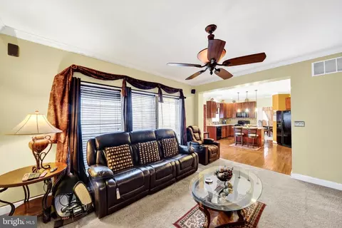Entry Way - 1212 Cotswold Ct, Abingdon, MD 21009 photo 2 of 6