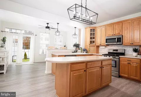 Kitchen - 422 Clydebank Dr, Abingdon, MD 21009 photo 4 of 5