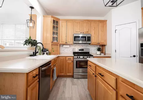 Kitchen - 422 Clydebank Dr, Abingdon, MD 21009 photo 1 of 5