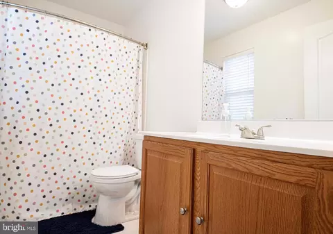 Bath - 422 Clydebank Dr, Abingdon, MD 21009 photo 4 of 5