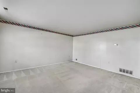 Living - 308 Laburnum Rd, Edgewood, MD 21040 photo 2 of 5