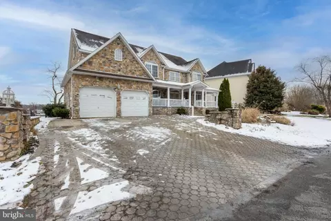 Exterior - 415 Shore Dr, Joppa, MD 21085 photo 2 of 11