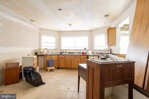 Kitchen - 415 Shore Dr, Joppa, MD 21085 photo 2 of 3