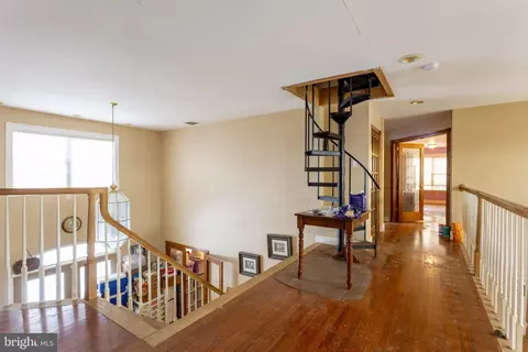 Entry Way - 415 Shore Dr, Joppa, MD 21085 photo 6 of 7