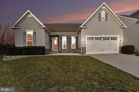 742 Falcon Ln, Aberdeen, MD 21001