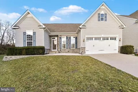 742 Falcon Ln, Aberdeen, MD 21001