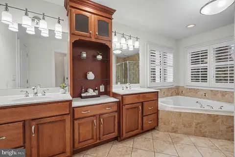 Bath - 3814 Marcus Ct, Monkton, MD 21111 photo 3 of 6