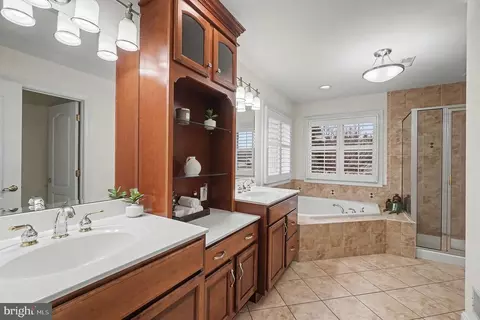 Bath - 3814 Marcus Ct, Monkton, MD 21111 photo 2 of 6