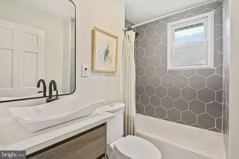 Bath - 515 Freys Rd, Edgewood, MD 21040 photo 2 of 2