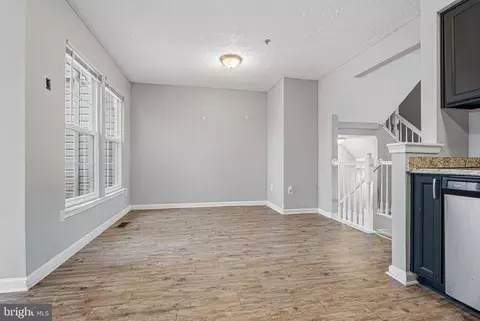 Living - 536 Macintosh Cir, Joppa, MD 21085 photo 4 of 8