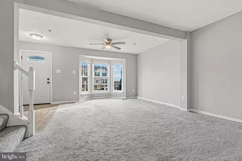 Living - 536 Macintosh Cir, Joppa, MD 21085 photo 6 of 8