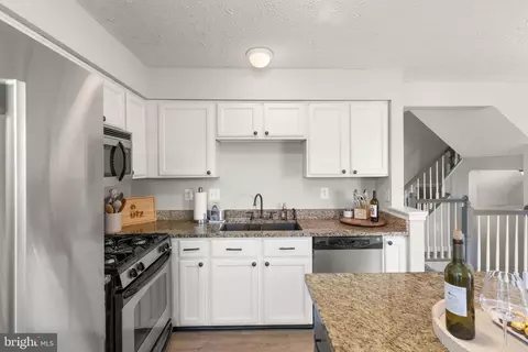 Kitchen - 488 Crestridge Way, Abingdon, MD 21009 photo 2 of 2