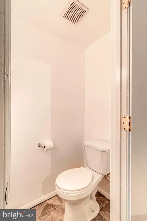 Bath - 982 Topview Dr, Edgewood, MD 21040 photo 1 of 4