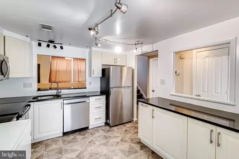 Kitchen - 982 Topview Dr, Edgewood, MD 21040 photo 2 of 2