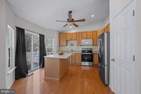 Kitchen - 2961 Raking Leaf Dr, Abingdon, MD 21009 photo 2 of 2