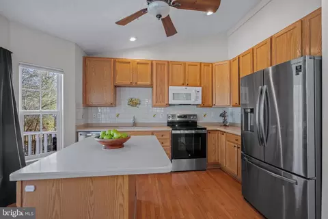 Kitchen - 2961 Raking Leaf Dr, Abingdon, MD 21009 photo 1 of 2