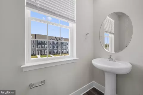 Entry Way - 408 Halyard Ct, Joppa, MD 21085 photo 9 of 12