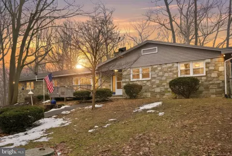 302 Scenic Dr, Aberdeen, MD 21001