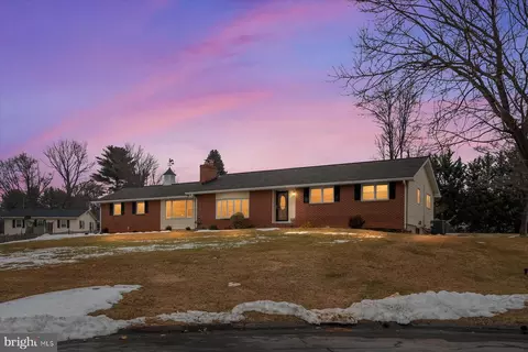 803 Karylou Cir, Kingsville, MD 21087