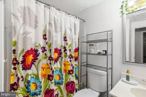 Bath - 721 Rainbow Ct, Edgewood, MD 21040 photo 2 of 3